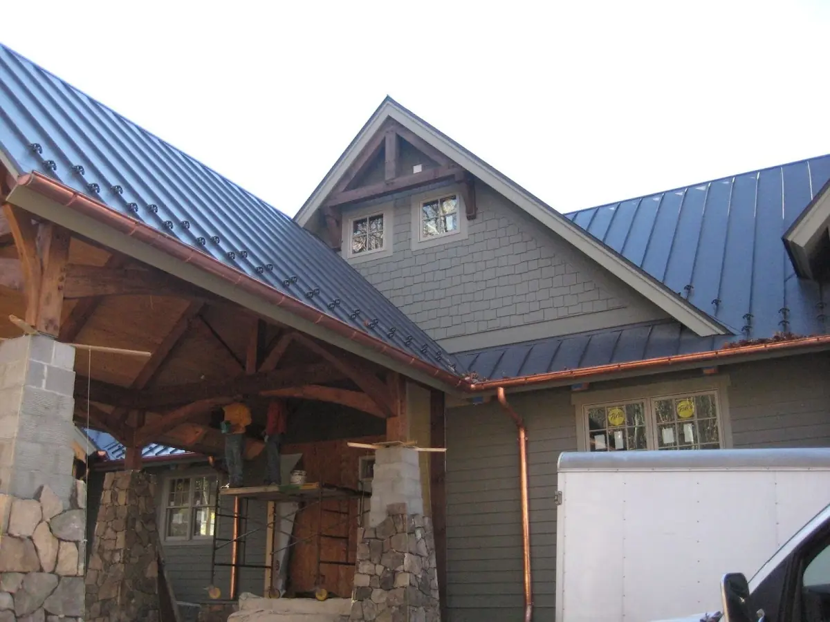 Craftsman Roofing team delivering quality roofing work in Bay Shores